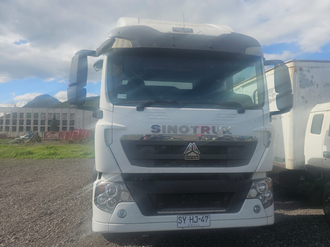 SINOTRUK T5G 240 AT 2023