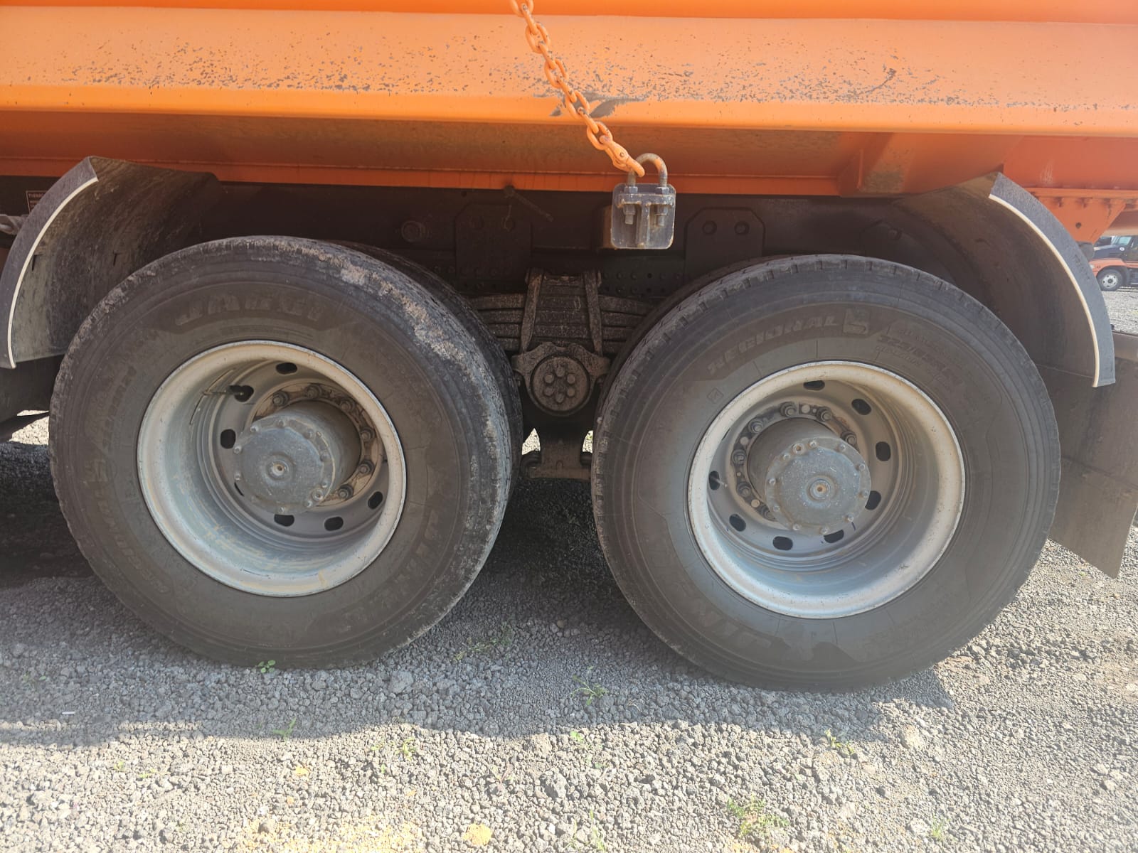 MERCEDES BENZ AROCS 3342 2025