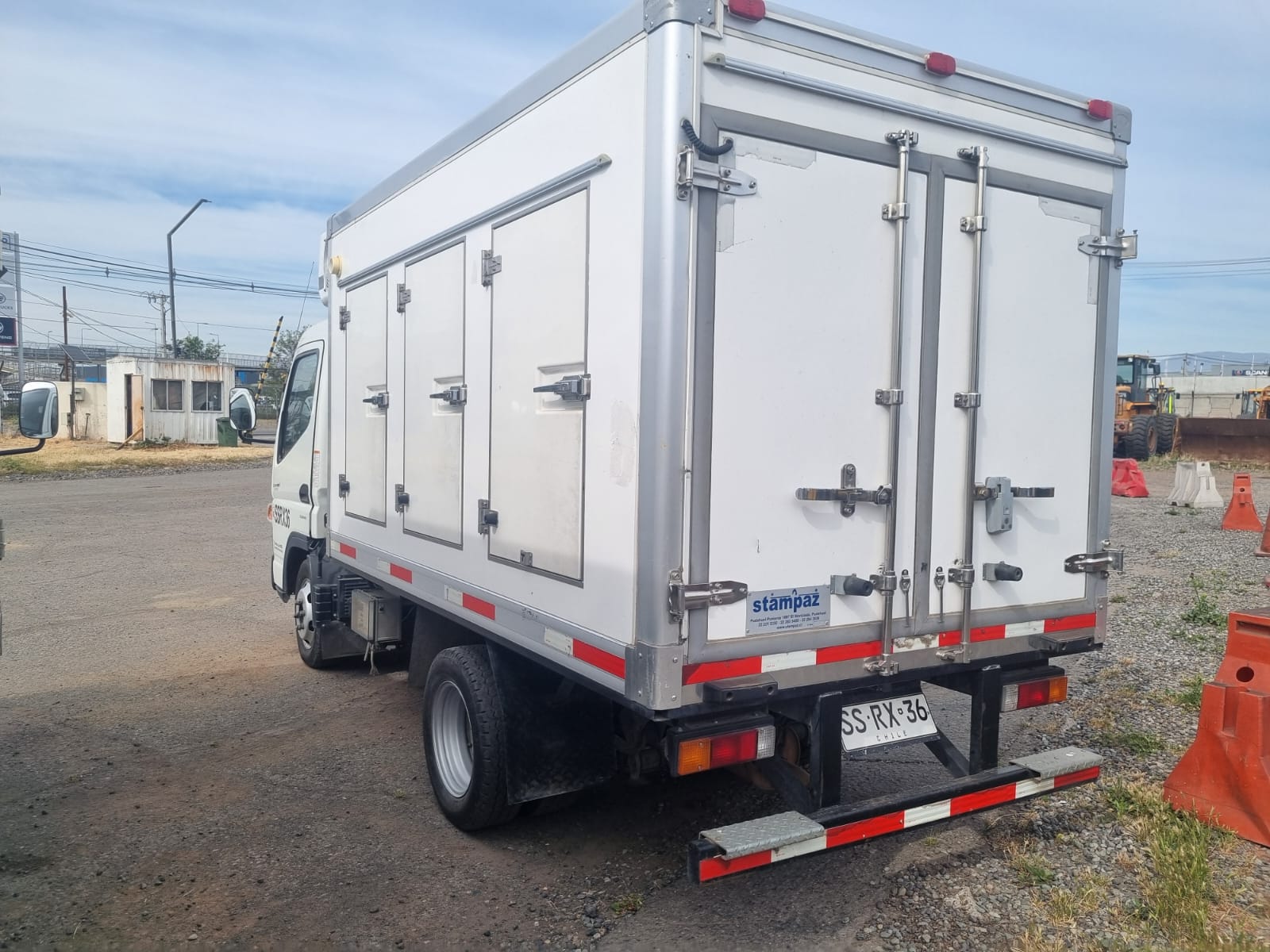 MITSUBISHI FUSO CANTER 413 2023