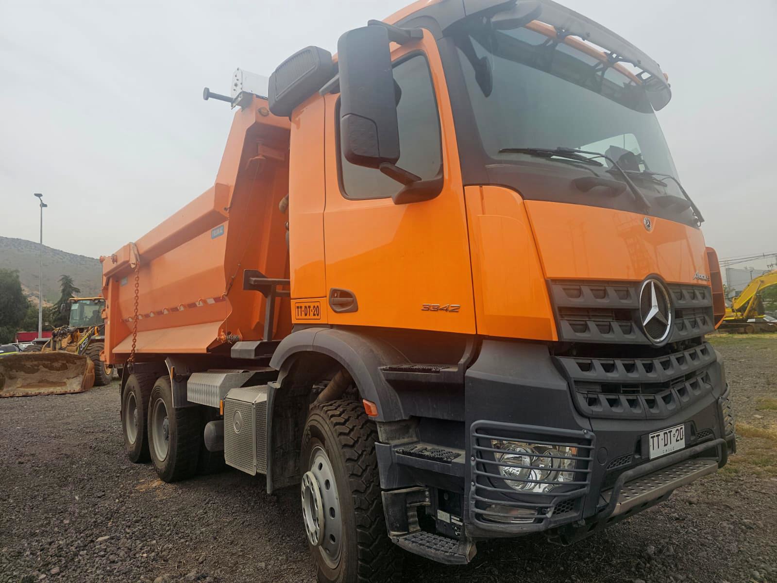 MERCEDES BENZ AROCS 3342 2025