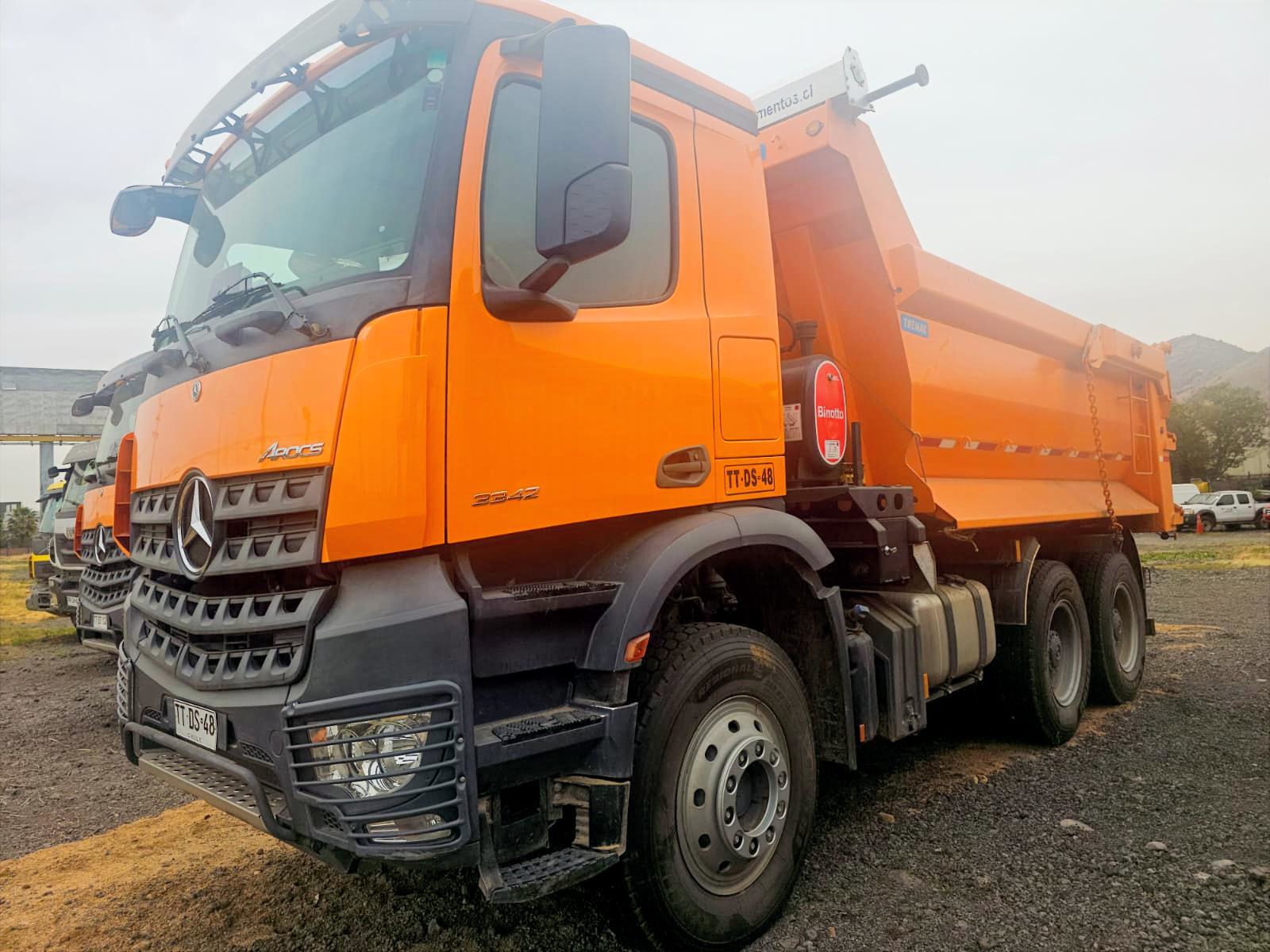MERCEDES BENZ AROCS 3342 2025