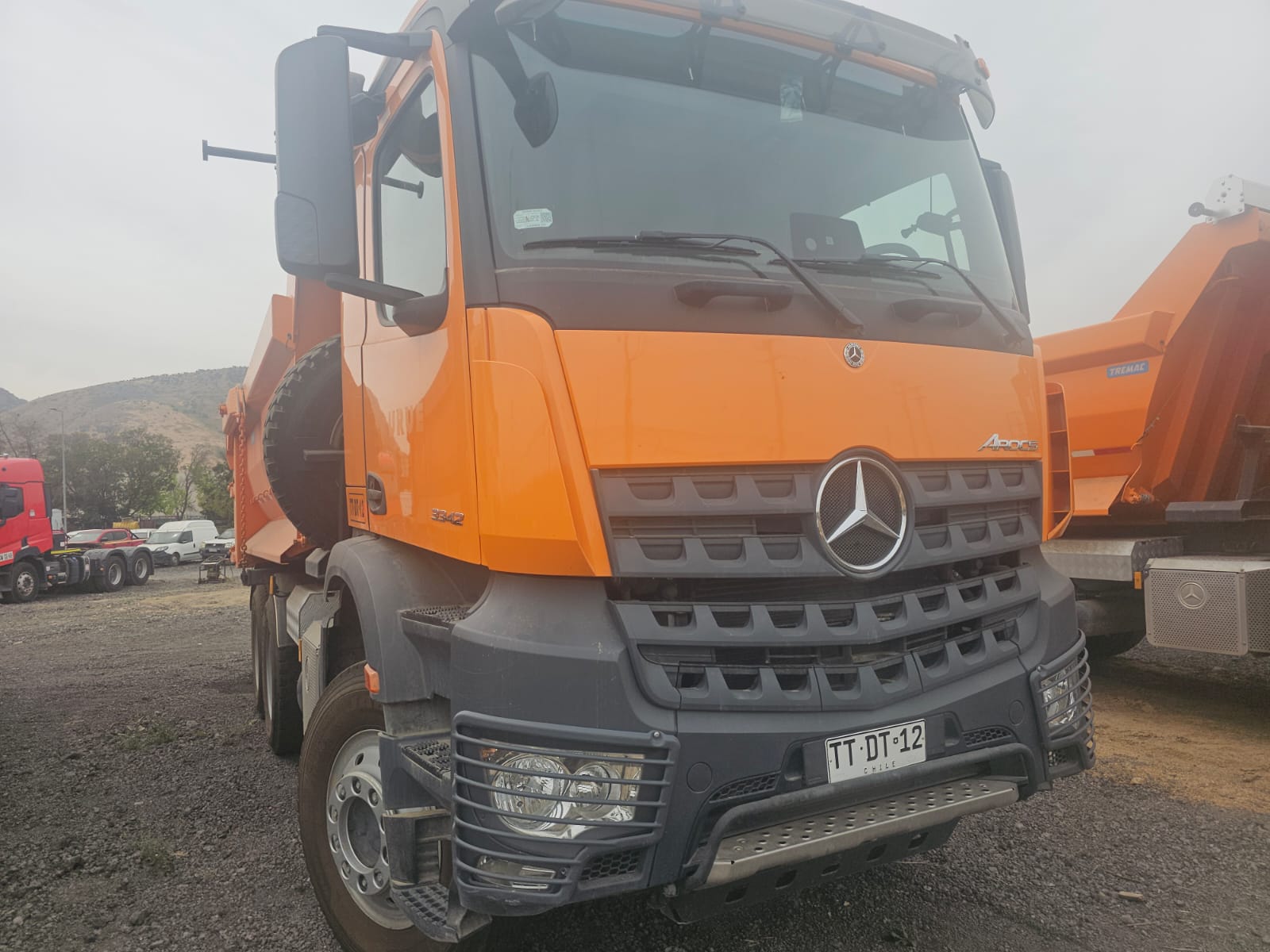 MERCEDES BENZ AROCS 3342 2025