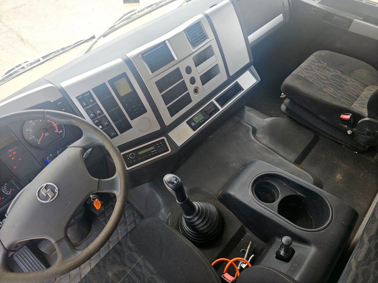 SHACMAN SX3318DT306C 2021