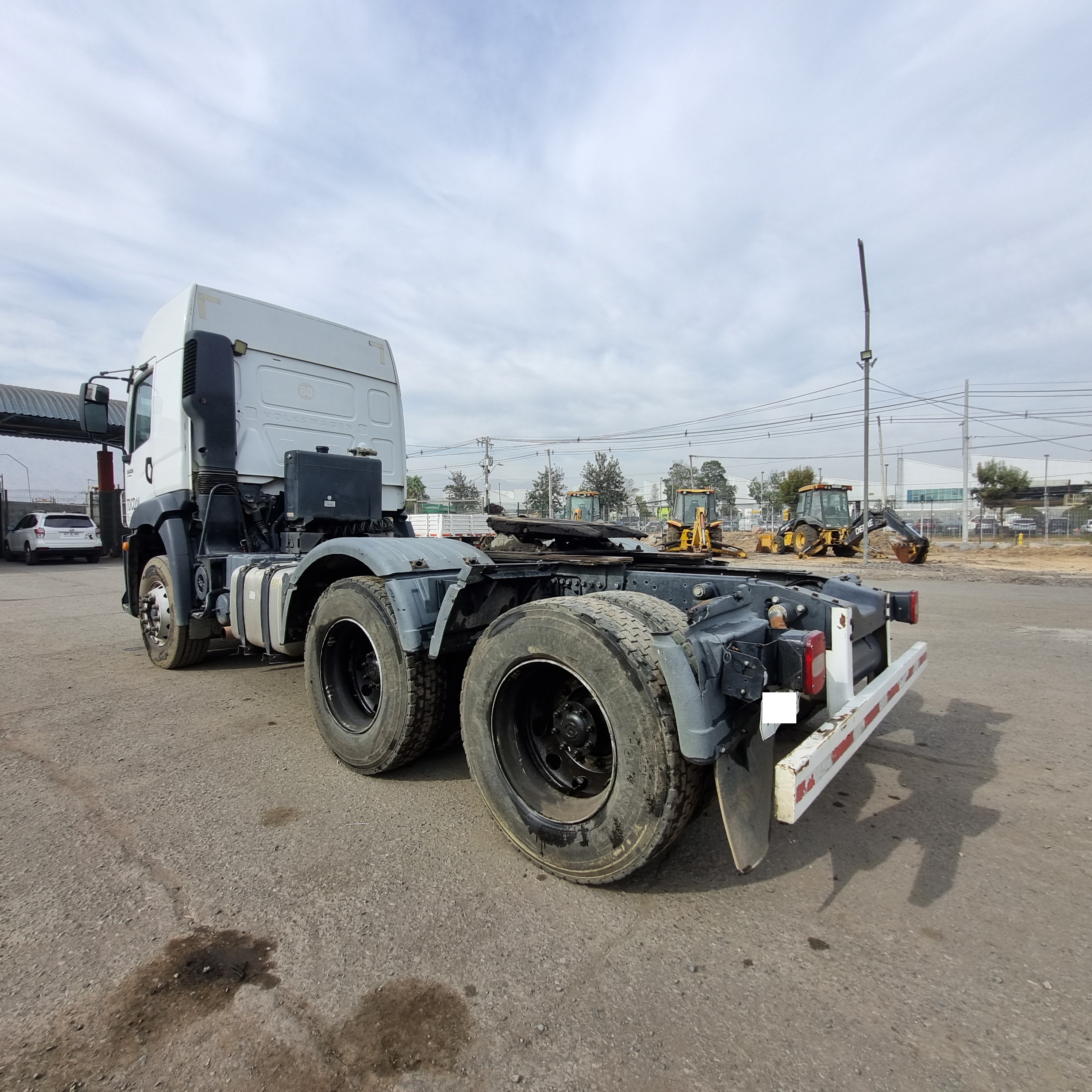 VOLKSWAGEN CONSTELLATION 26420 2023