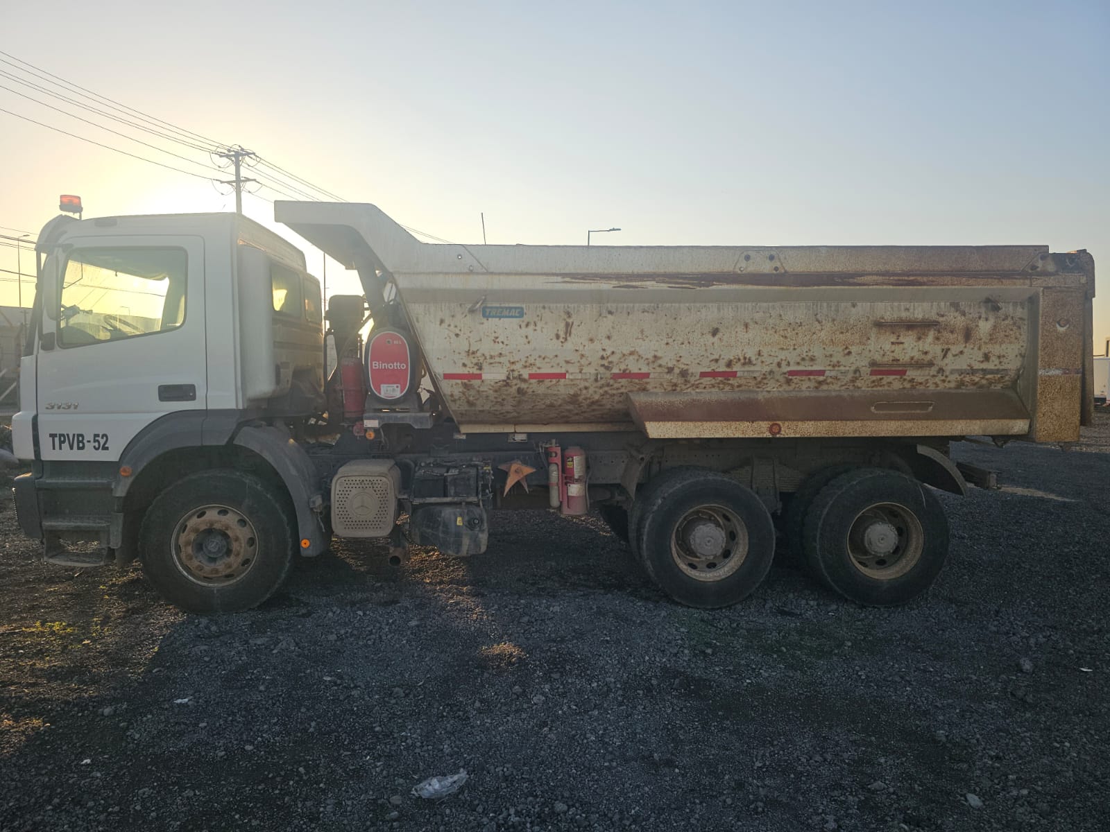 MERCEDES BENZ AXOR 3131 2024