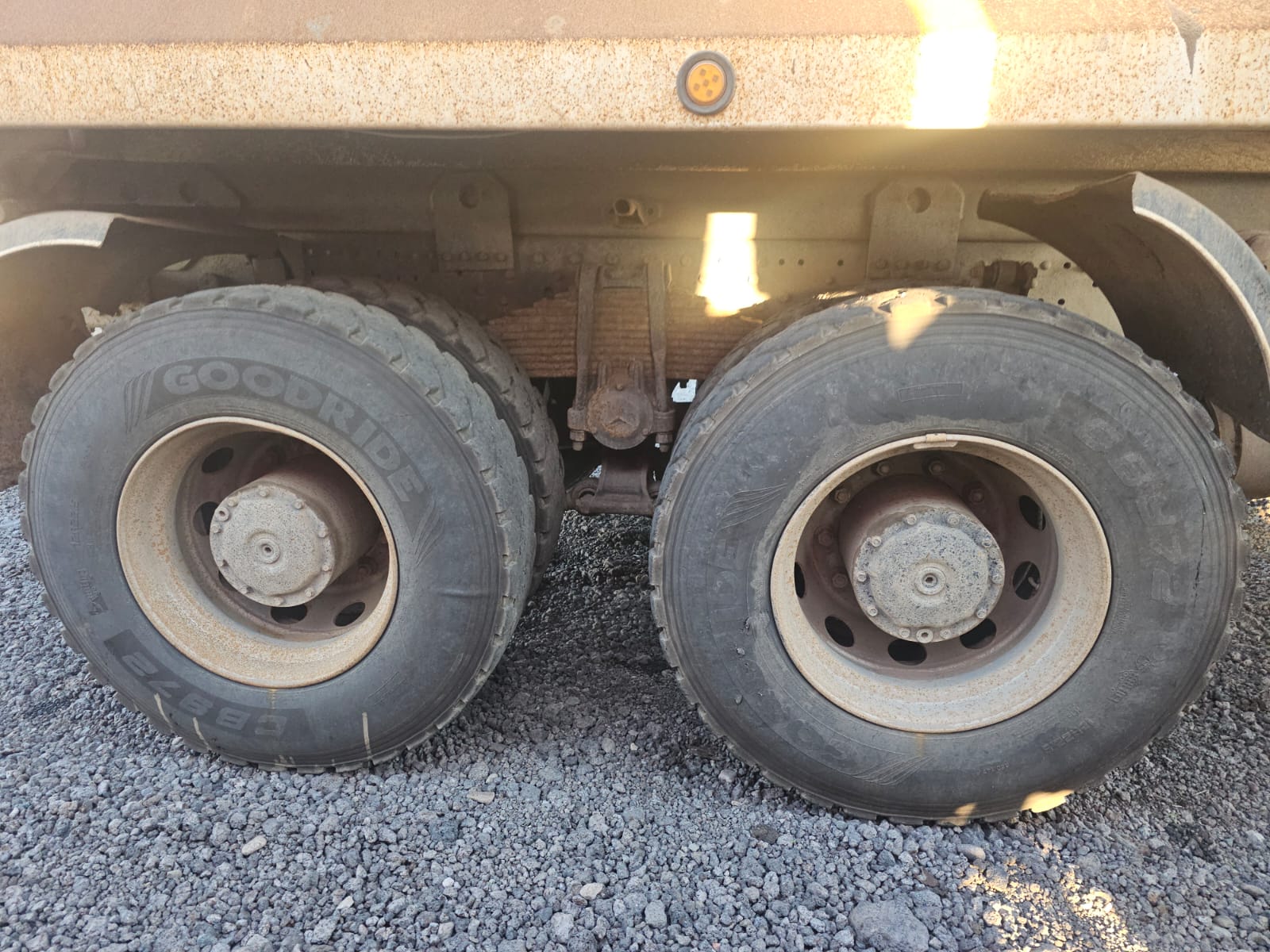 MERCEDES BENZ AXOR 3131 2024