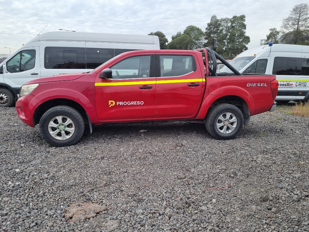 NISSAN NP300 DCAB 4X4 2.3 2013